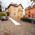 Very Berry - Orzeszkowej 14 - Mtp Apartment, Parking, Check In 24H