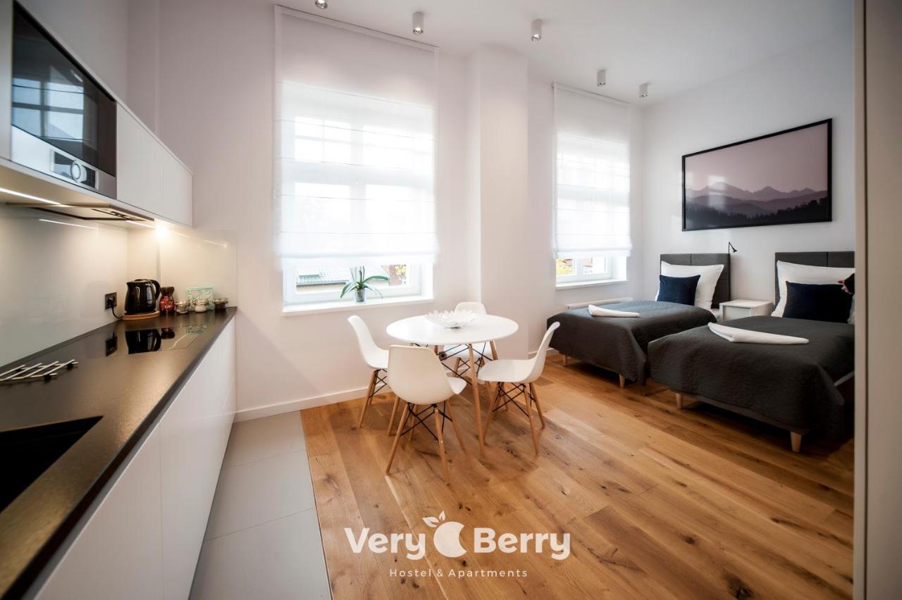 Very Berry - Orzeszkowej 14 - Mtp Apartment, Parking, Check In 24h