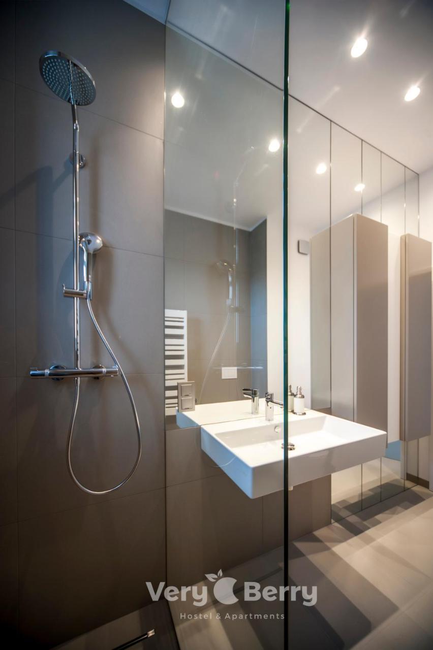Very Berry - Orzeszkowej 14 - Mtp Apartment, Parking, Check In 24h Apartment Poznan