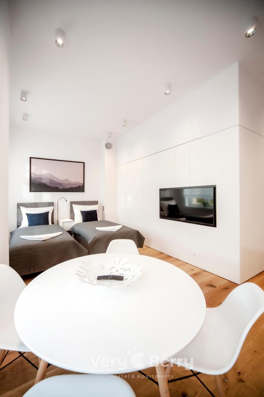 Apartment Very Berry - Orzeszkowej 14 - Mtp Apartment, Parking, Check In 24h